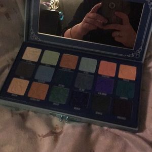 Blue Blood Palette